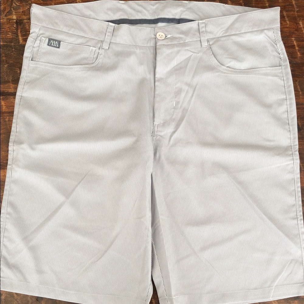 Matte Grey Golf Player Shorts // Size 36 // OBO